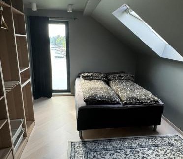 Fredrikstad Villa | Flott moderne hus langs elven!