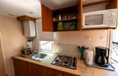 Die House | Flower Camping la Pinède * - Mobile home Standard Getaway 23m2 - 2 bedrooms + Terrace with umbrella - 4 people