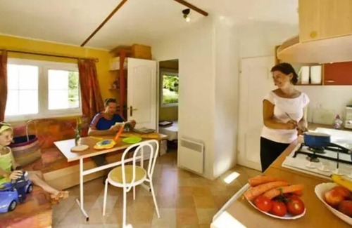 Campagne House | Flower Camping Le Val de la Marquise * - Mobil home Colorado STANDARD 28m2 - 2 bedrooms + uncovered terrace 9m2 4 people