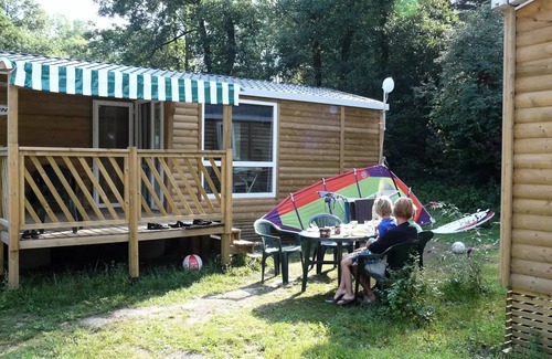 Saint-Theoffrey House | Flower Camping Ser Sirant * - Mobile Home Comfort Riviera 32m2 - 3 bedrooms + semi-covered terrace 15m2 + TV 6 persons