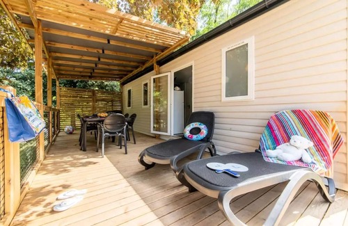 Les Ollieres-sur-Eyrieux House | Flower Camping Mas de Champel * - Mobile-Home Standard 32m2 - 3 bedrooms - Covered terrace - TV - Air conditioning 6 people