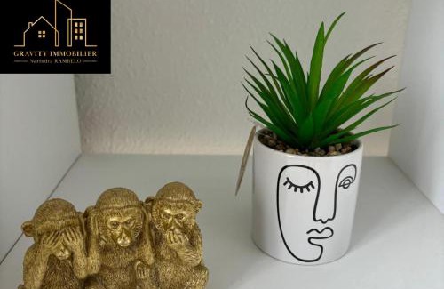 Saint-Julien-en-Genevois Apartment | Flowers Studio