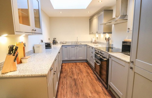 Coniston Cold Cottage | FOGGA CROFT, pet friendly, with hot tub in Gargrave