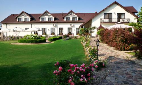 Zareby Koscielne Bed & Breakfast | Folwark w Szczerym Polu