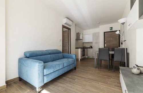 Centro Giano Apartment | Fonte Laurentina Yellow Apartment