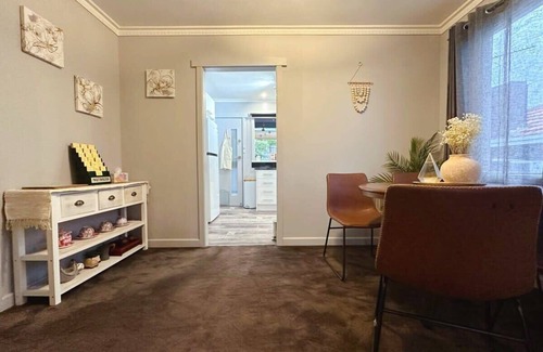 Moonah House | Fonton Blue Fun House - close to City & Airport