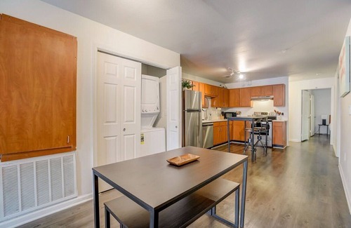 Austin Apartment | Foodie Haven | Walk to Rio Favorites