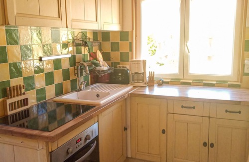 Bedoin Apartment | Foot of Mont Ventoux beautiful air-conditioned cottage with garden