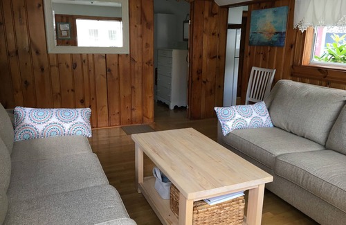 Ogunquit Cottage | Footbridge Beach to Cottage 3 Min Walk Cute, Clean & Comfortable on Ocean St.