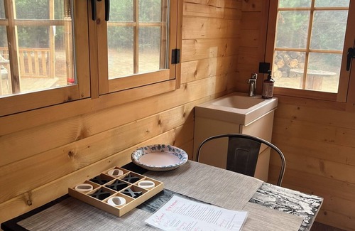Langton Apartment | Forest Bunkie Trails & Stargazing