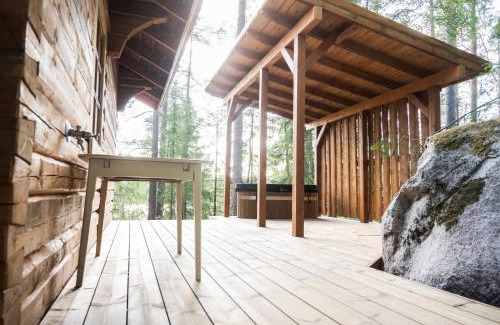 Vihti Villa | Forest Cabin Ainola next to Nuuksio National Park, in addition Hot Tub and Breakfast