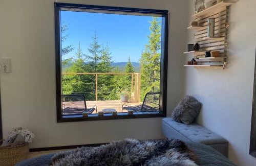 Torsby Municipality House | Forest cabin with stunning mountain view & Sauna