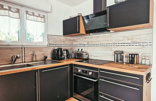 Saint-Remy Apartment | Forest duplex with pool and Wi-Fi