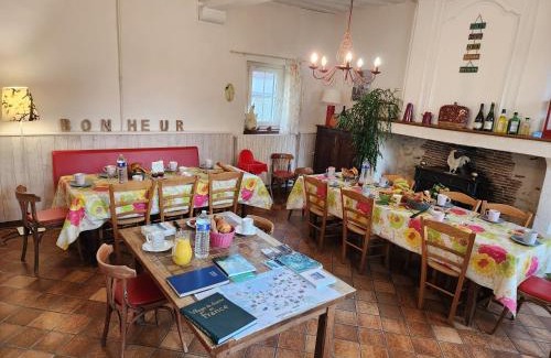 Bois-Jerome-Saint-Ouen Bed & Breakfast | Forest Farm