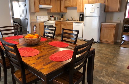 Geneva-on-the-Lake House | Forest Lake House, Sleeps 6, Premium Home!