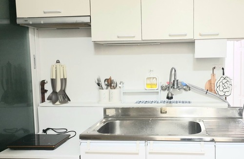 Mok-dong Apartment | Forest Retreat with Hiking Trails, 30 Mins to Gangnam & 15 Mins to Hongdae