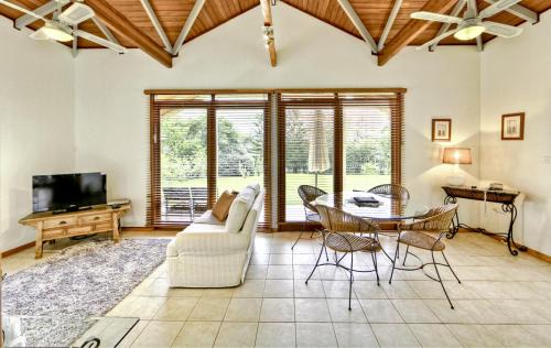 Norfolk Island House | Forrester Court Cliff Top Cottages