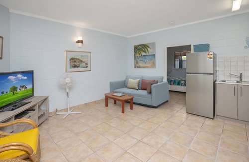 Forster Apartment | Forster Lodge 6: 1 BR, 0.5 BA in Forster, Sleeps 4
