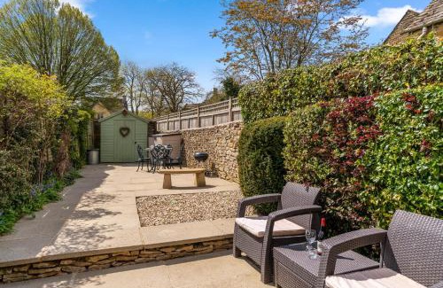 Bourton House | Forsythia Cottage