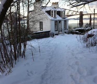 South Queensferry House | Forth Reflections Self Catering