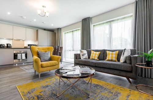 Chatham Apartment | Fortified Luxury Apartment with Private parking