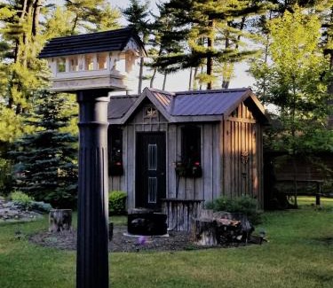 Gravenhurst Bed & Breakfast | Four Ninety Muskoka B & B
