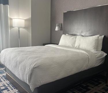 Huntersville Hotel | Four Points by Sheraton Charlotte - Lake Norman