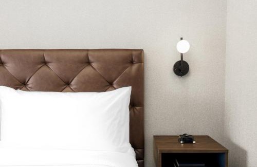 Central Okanagan Hotel | Four Points by Sheraton Kelowna Airport