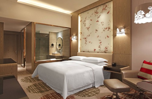 Yancheng District Hotel | Four Points By Sheraton Luohe