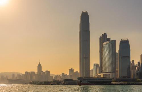 Central Hotel | Four Seasons Hotel Hong Kong