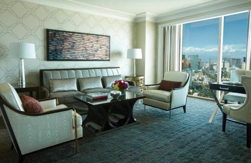 Las Vegas Strip Resort | Four Seasons Hotel Las Vegas