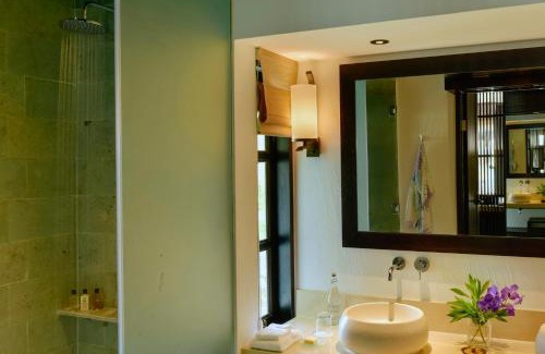 Kuda Huraa Resort | Four Seasons Resort Maldives at Kuda Huraa
