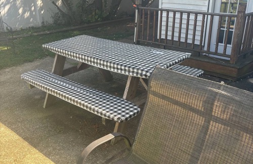 Farmingdale House | FOUR you! Ryder Cup rental. Cozy up!