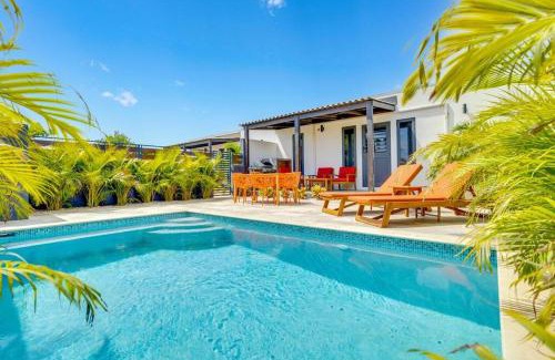 Belnem Villa | FourVillas with Private Magnesium Pool 3 min to the Beach & Dive Rinse Tank
