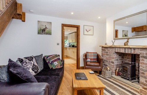 Macclesfield Cottage | FOX BANK COTTAGE, pet friendly, with open fire in Bollington