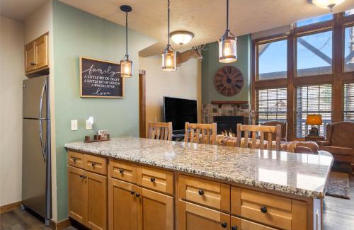 Reeds Spring House | Fox Hollow Family Lodge