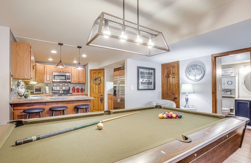 Troy Apartment | 'Foxes Den' w/Hot Tub, Pool Table & Fire Pit!