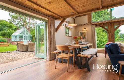 Westlington House | Foxglove Barn - Rurally located 3 bed equestrian paradise