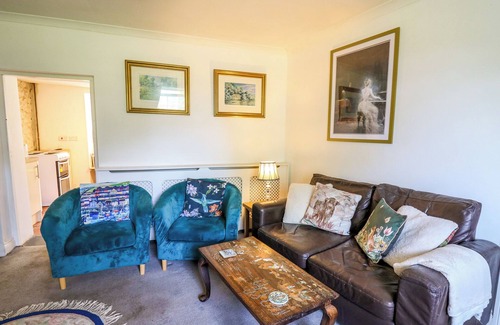 Llansantffraed Cottage | FOXGLOVE COTTAGE, pet friendly, character holiday cottage in Llanon