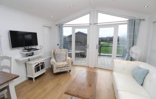 Westmarsh Cabin | Foxhunter Park Luxury Lodge