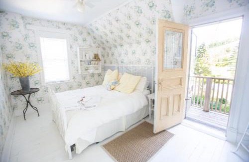 Mulmur Bed & Breakfast | Foxingham Farm Bed & Breakfast