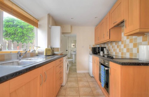 Charmouth Cottage | FOXLEY COTTAGE, family friendly, country holiday cottage in Charmouth
