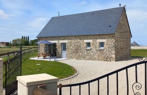 Pontorson House | 83 m² Gîte ∙ 3 bedrooms ∙ 4 guests