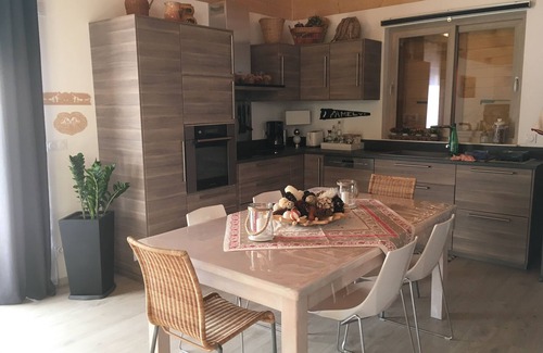 Coise-Saint-Jean-Pied-Gauthier Ski Chalet | country cottage