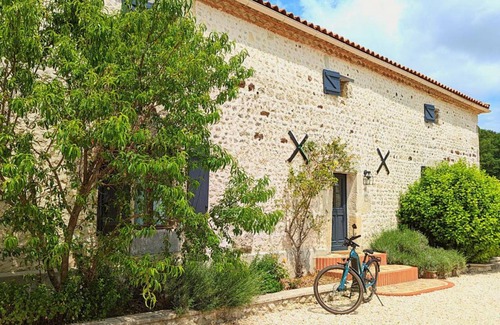 Montmoreau-Saint-Cybard Cottage | 155 m² Cabin ∙ 4 bedrooms ∙ 8 guests