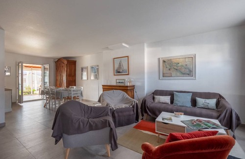 Saint-Clement-des-Baleines House | 100 m² House ∙ 3 bedrooms ∙ 6 guests