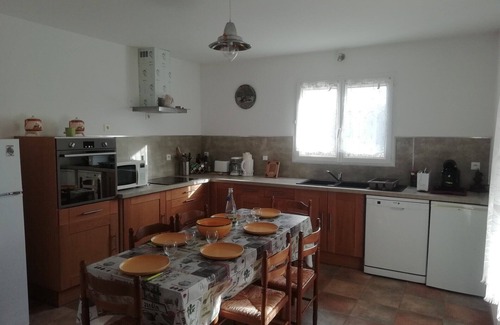 Saint-Jean-de-Maruejols-et-Avejan Villa | villa with views of the swimming pool entirely private.