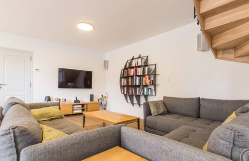 Saint-Laurent-de-Terregatte Cottage | 200 m² Cabin ∙ 5 bedrooms ∙ 12 guests
