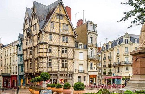 Saint-Laurent-des-Mortiers House | 58 m² House ∙ 1 bedroom ∙ 3 guests