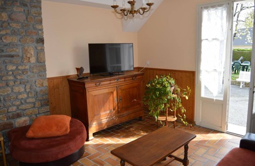 Saint-Quentin-sur-le-Homme House | 95 m² Gîte ∙ 3 bedrooms ∙ 6 guests